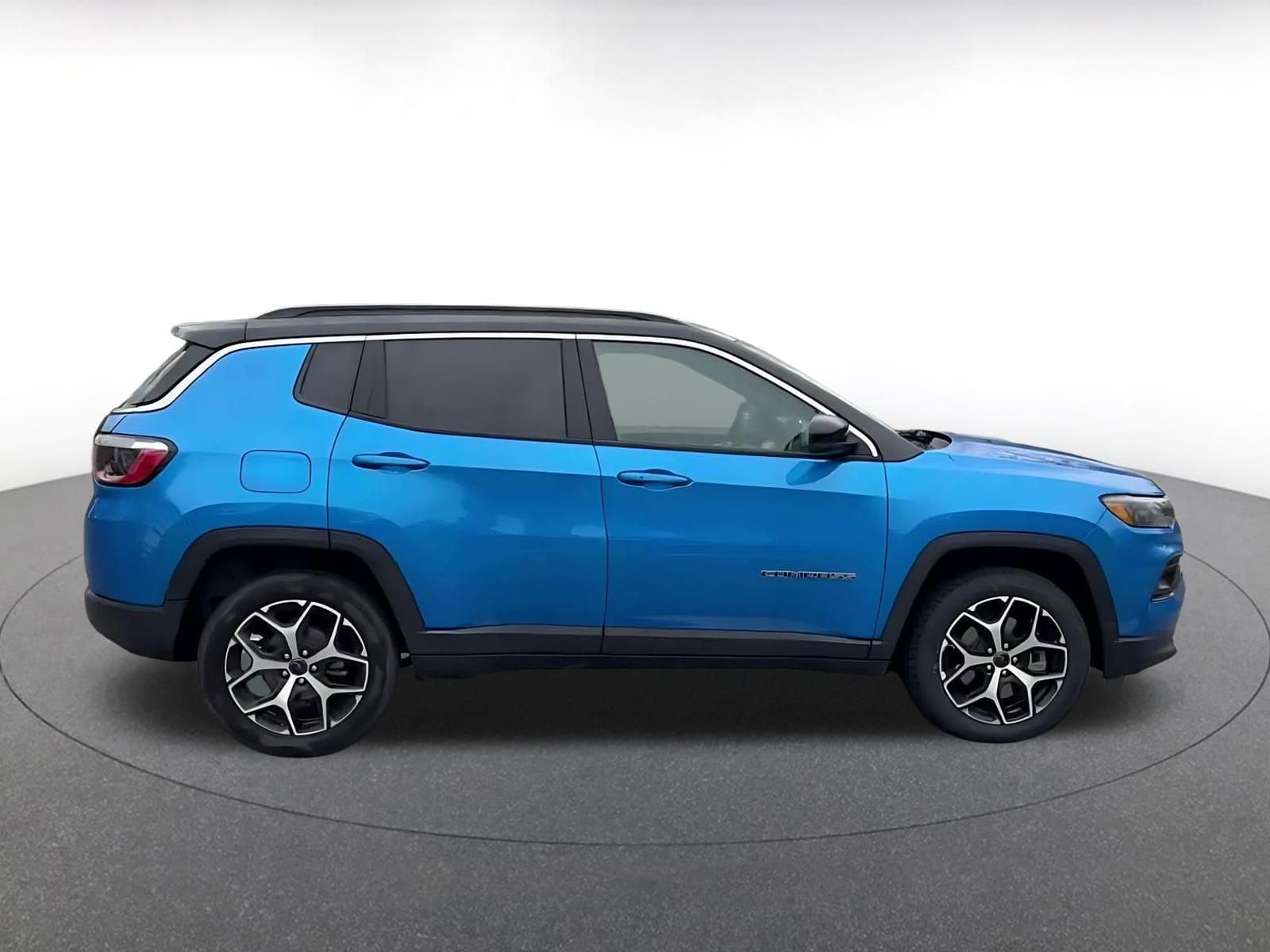Thumbnail: 2025 Jeep Compass - 16