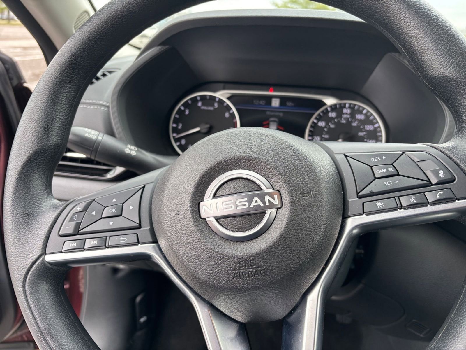 Thumbnail: 2025 Nissan Sentra - 25