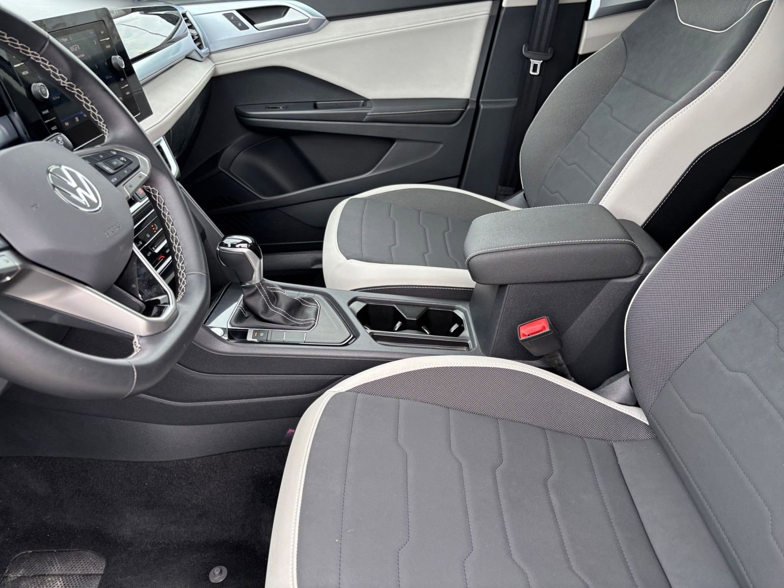 Thumbnail: 2025 Volkswagen Taos - 28