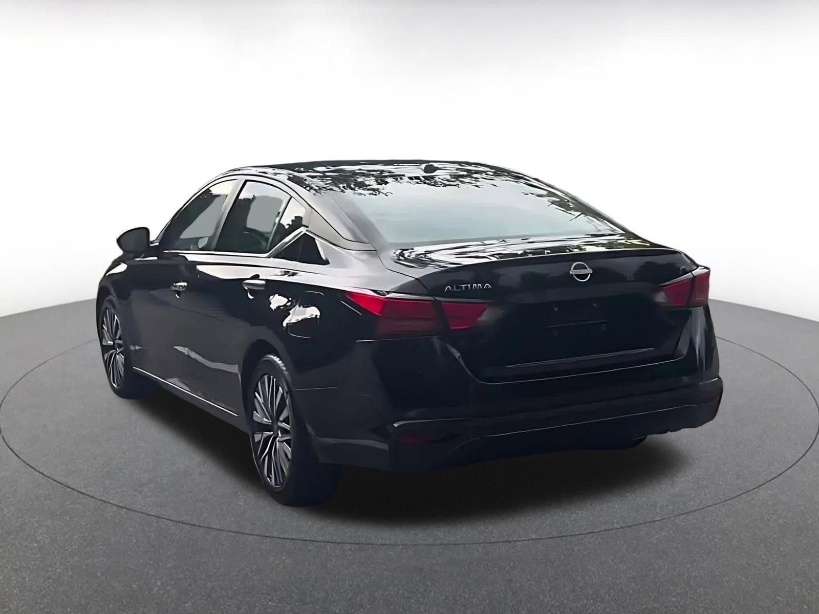 Thumbnail: 2025 Nissan Altima - 11