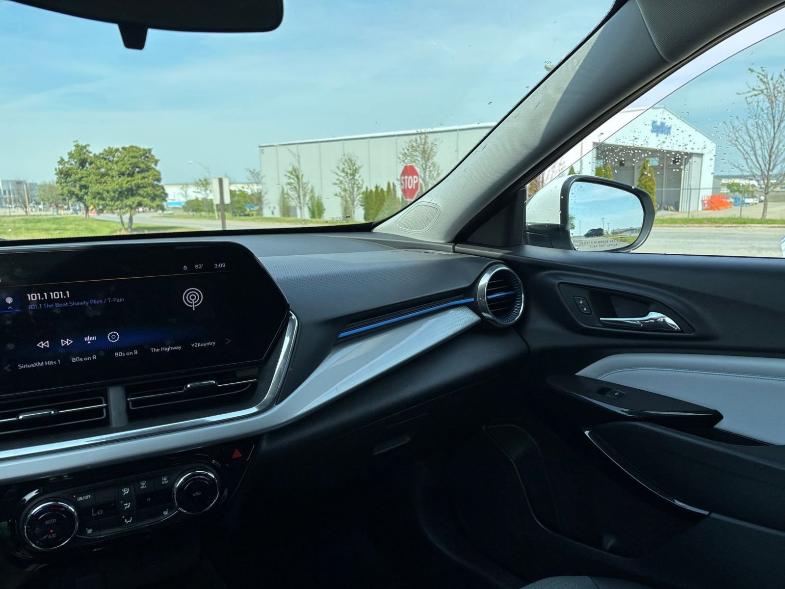 Thumbnail: 2025 Chevrolet Trax - 34