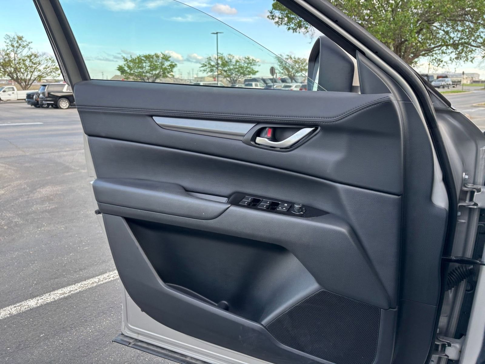 Thumbnail: 2025 Mazda CX-5 - 18