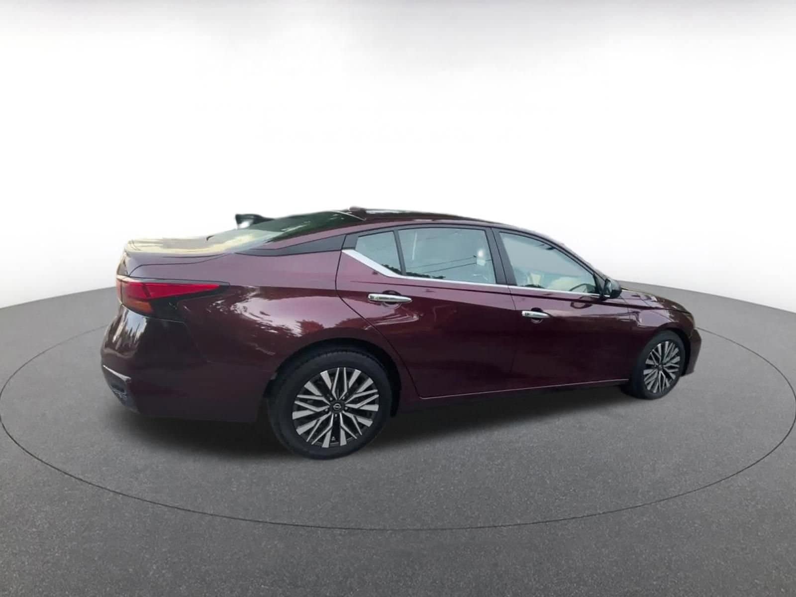 Thumbnail: 2025 Nissan Altima - 14