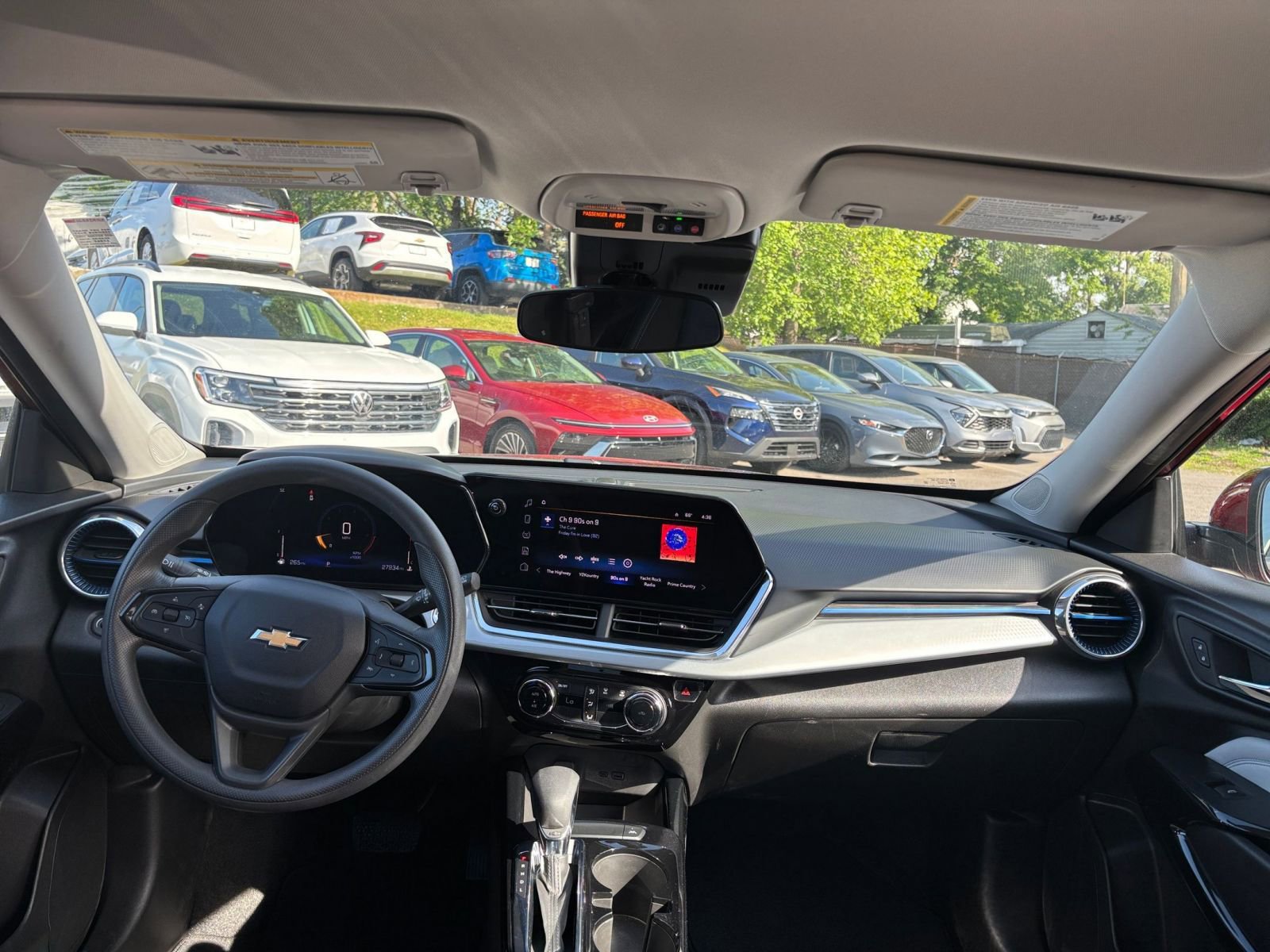 Thumbnail: 2025 Chevrolet Trax - 32