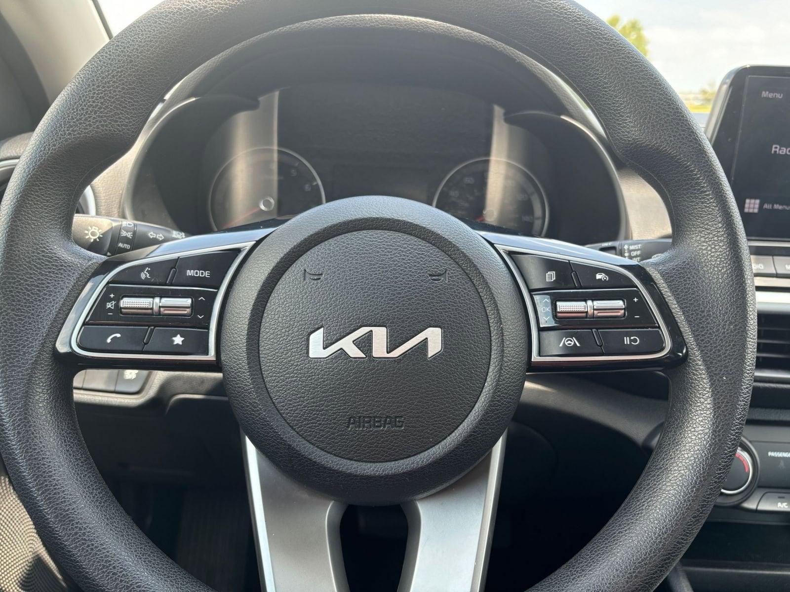 Thumbnail: 2024 Kia Forte - 27
