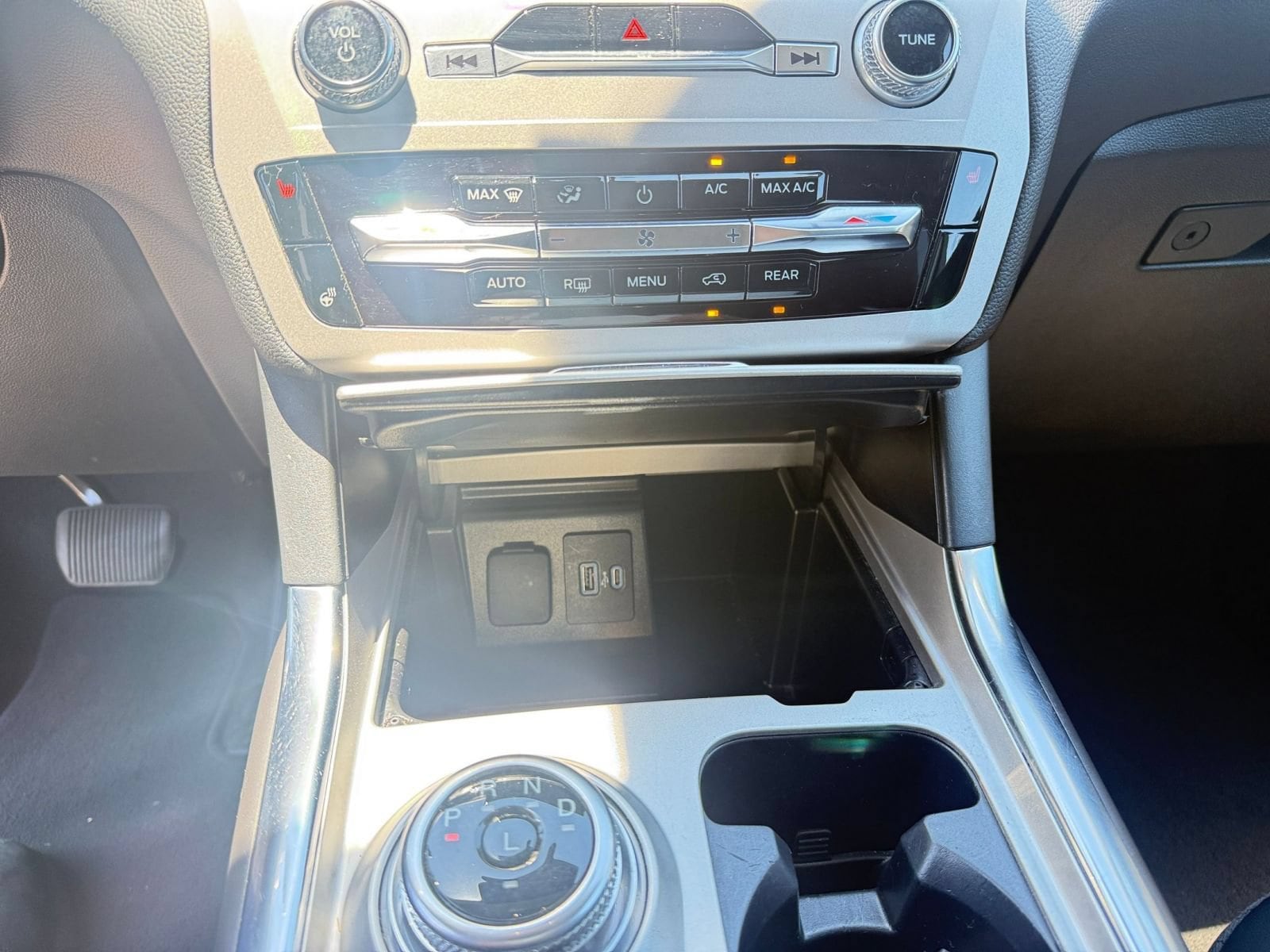 Thumbnail: 2024 Ford Explorer - 17
