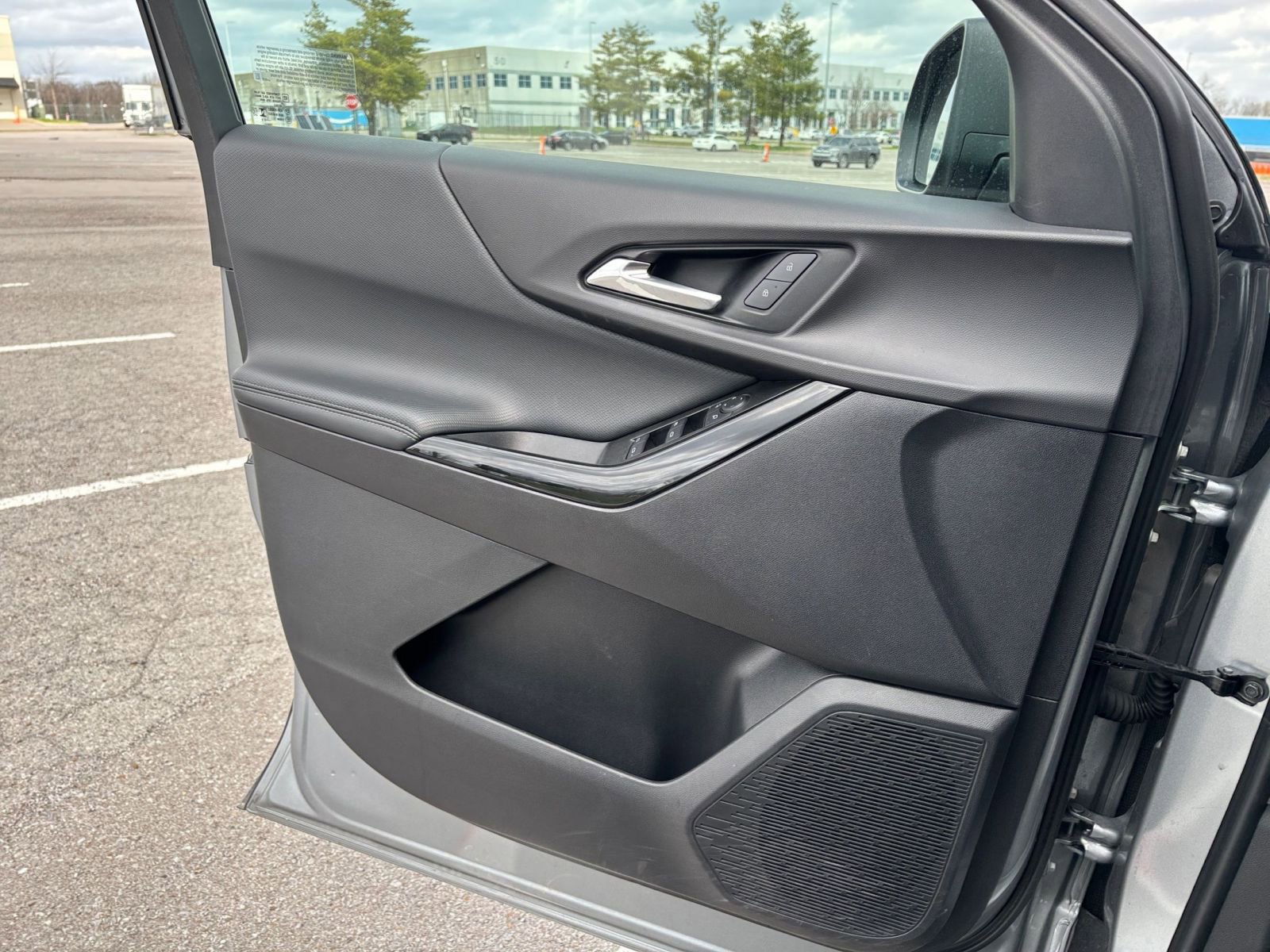 Thumbnail: 2025 Chevrolet Equinox - 18