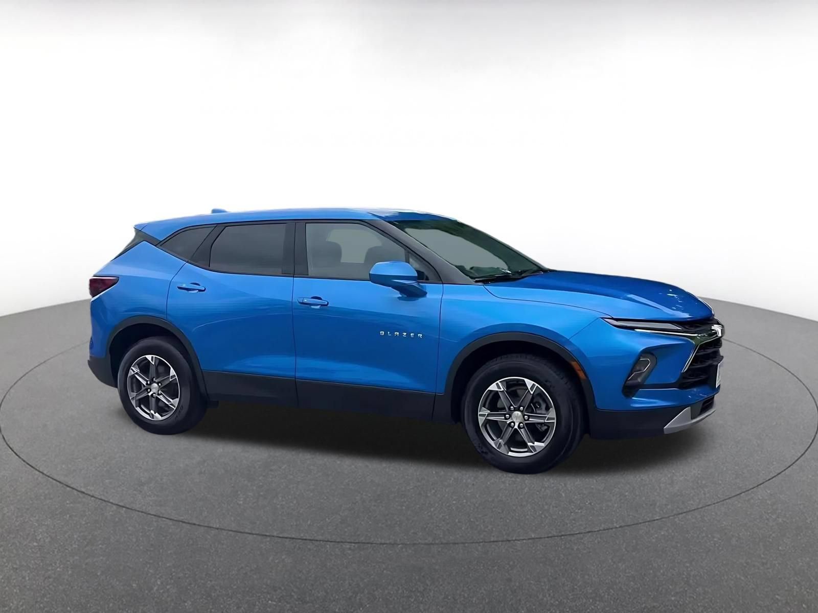 Thumbnail: 2025 Chevrolet Blazer - 2