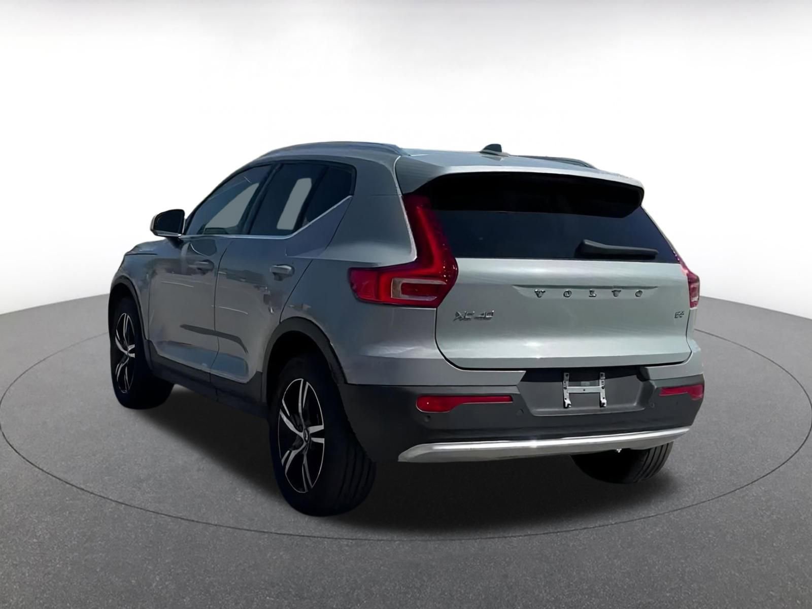 Thumbnail: 2024 Volvo XC40 - 11