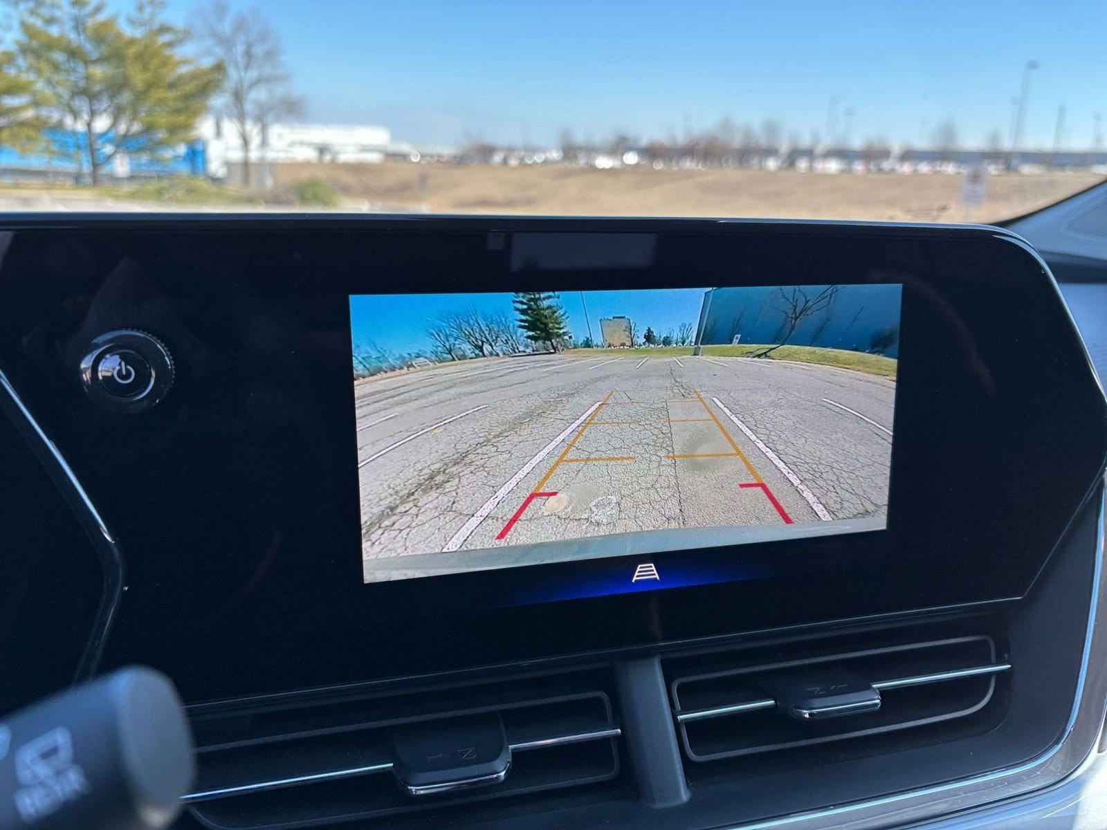 Thumbnail: 2025 Chevrolet Trax - 17