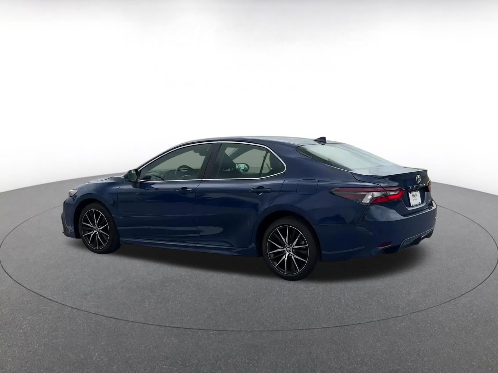 Thumbnail: 2024 Toyota Camry - 10