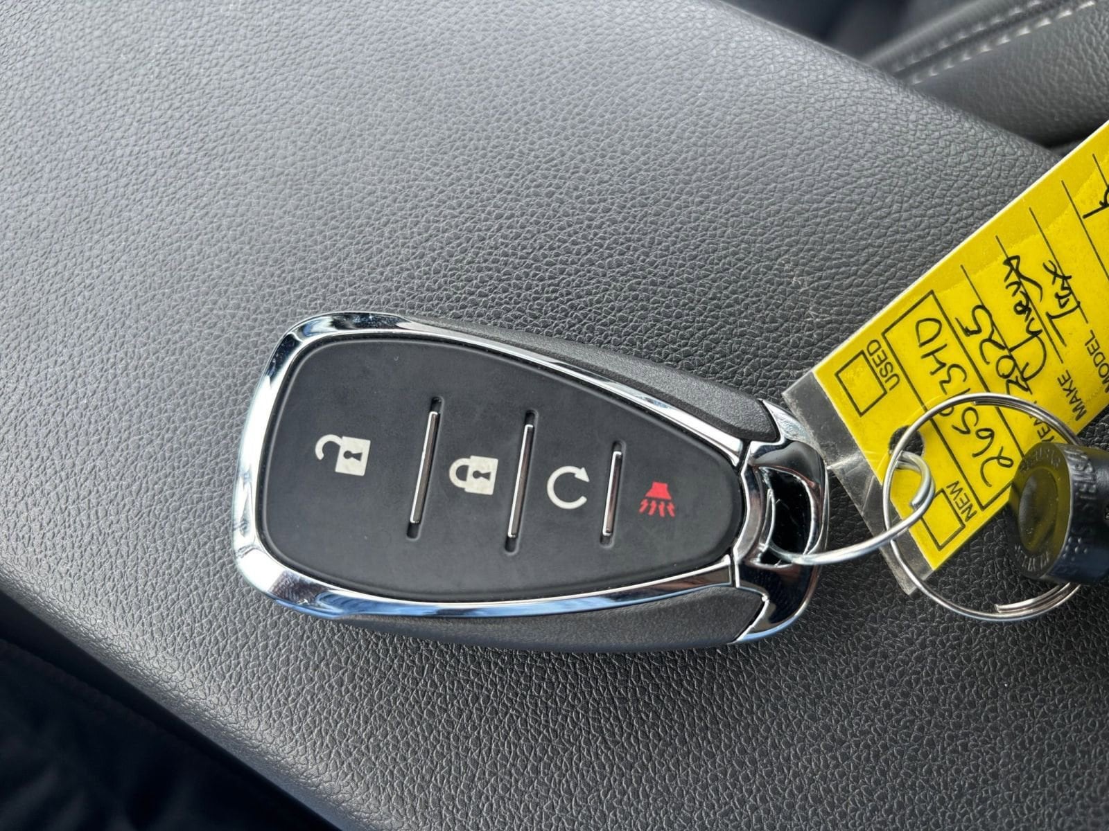 Thumbnail: 2025 Chevrolet Trax - 23