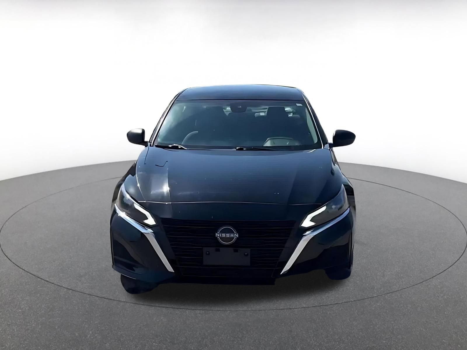 Thumbnail: 2025 Nissan Altima - 4