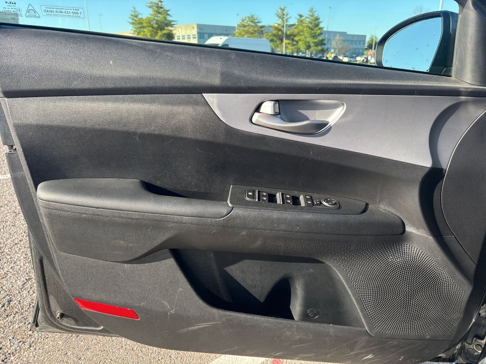 Thumbnail: 2024 Kia Forte - 18