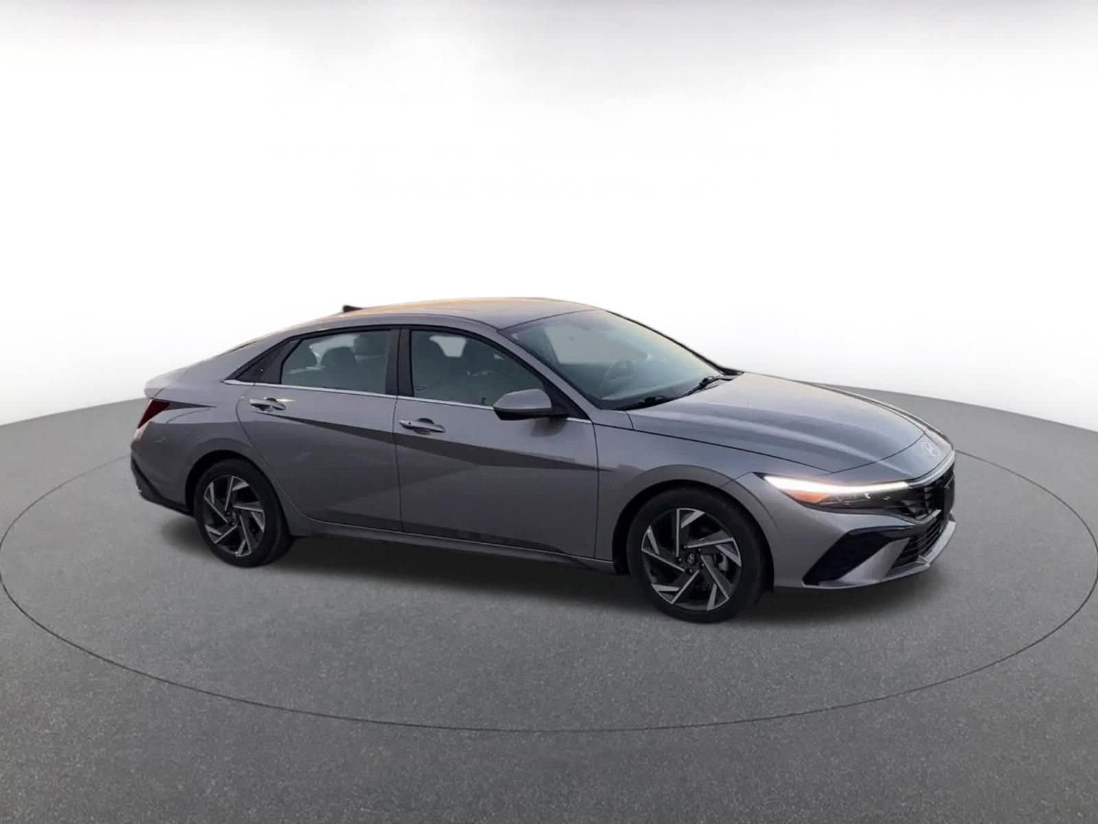 Thumbnail: 2025 Hyundai Elantra - 2