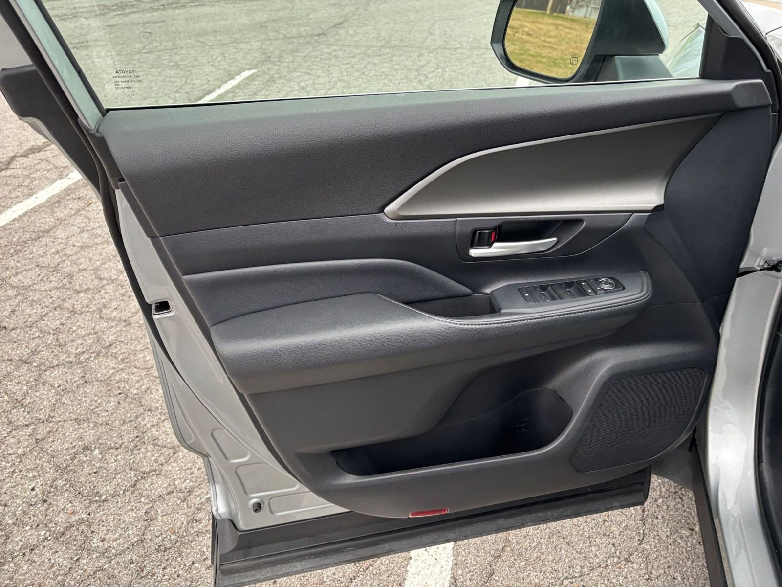 Thumbnail: 2025 Toyota Grand Highlander - 22