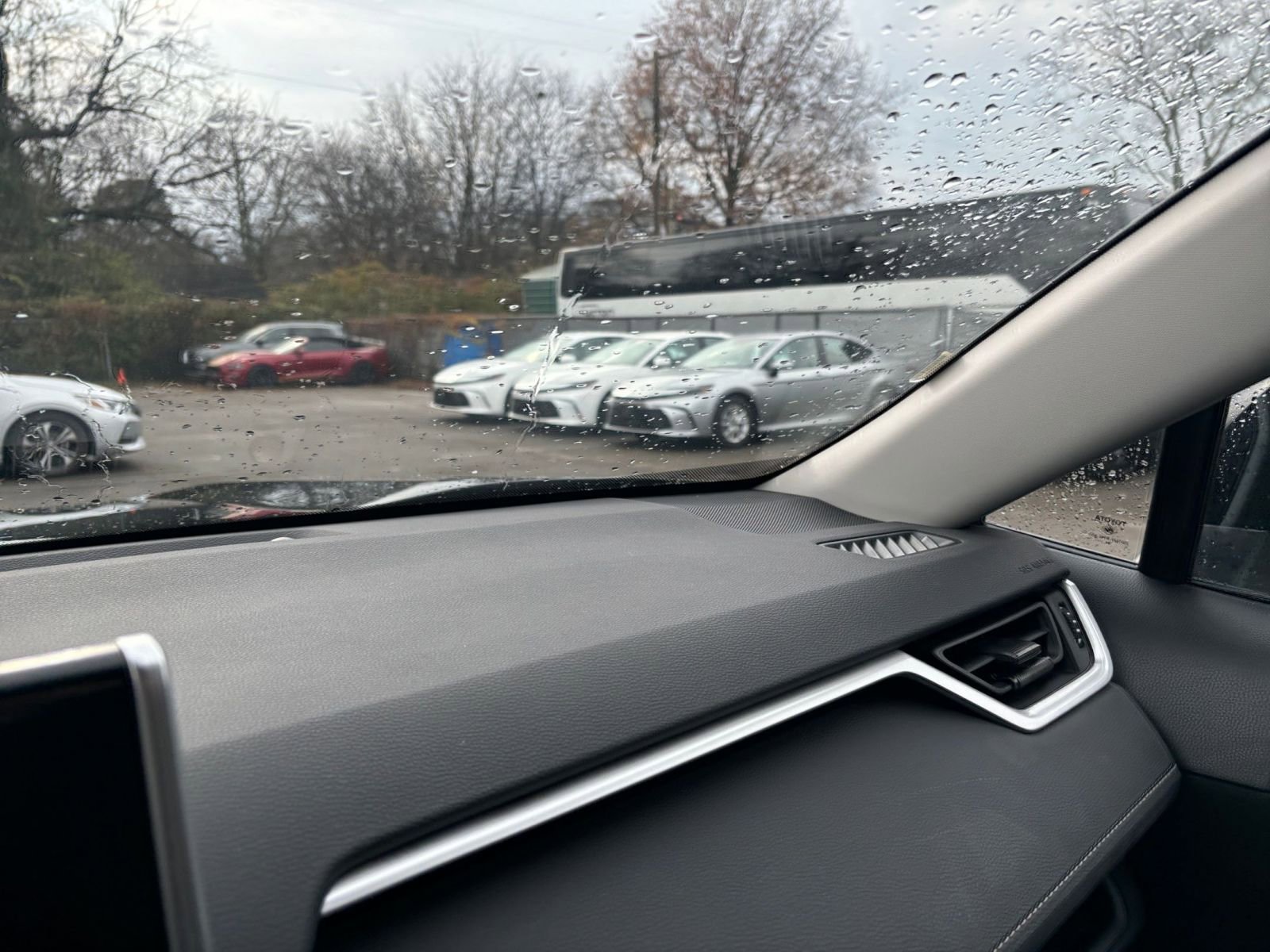 Thumbnail: 2025 Toyota RAV4 - 34