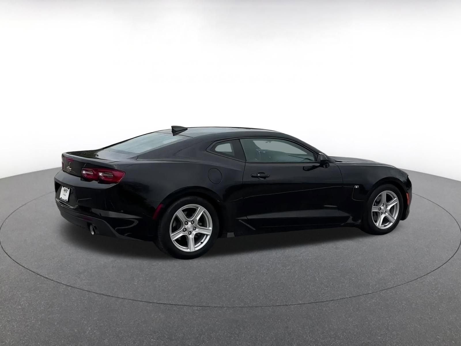 Thumbnail: 2023 Chevrolet Camaro - 15