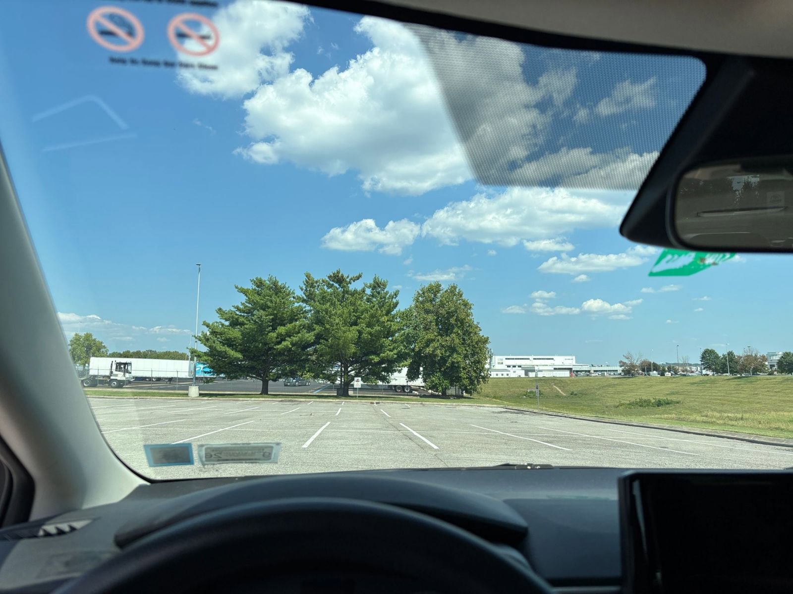 Thumbnail: 2024 Toyota Corolla - 32