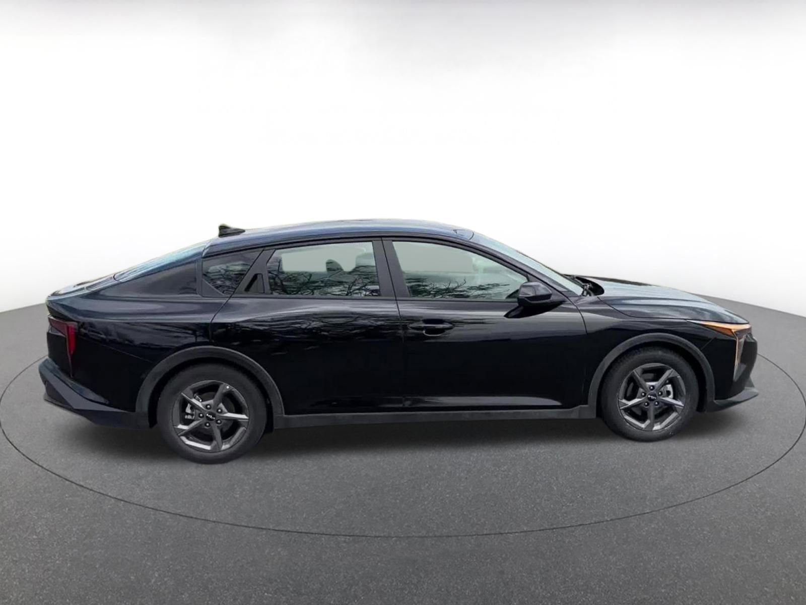 Thumbnail: 2025 Kia K4 - 16