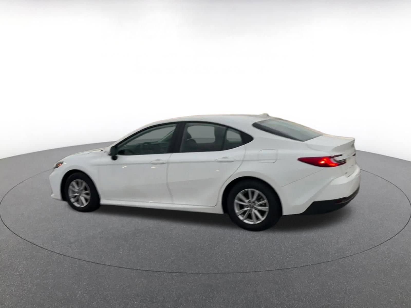 Thumbnail: 2025 Toyota Camry - 11