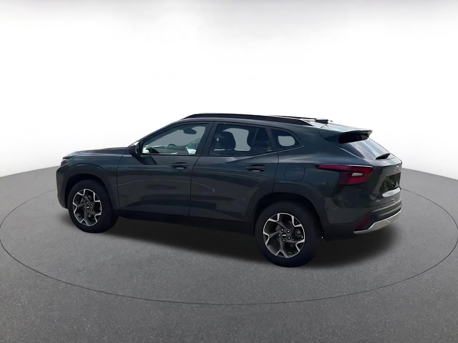 Thumbnail: 2025 Chevrolet Trax - 10