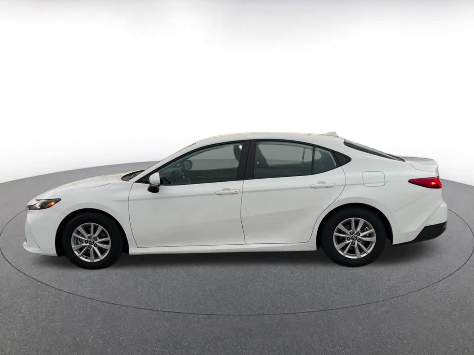 Thumbnail: 2025 Toyota Camry - 10