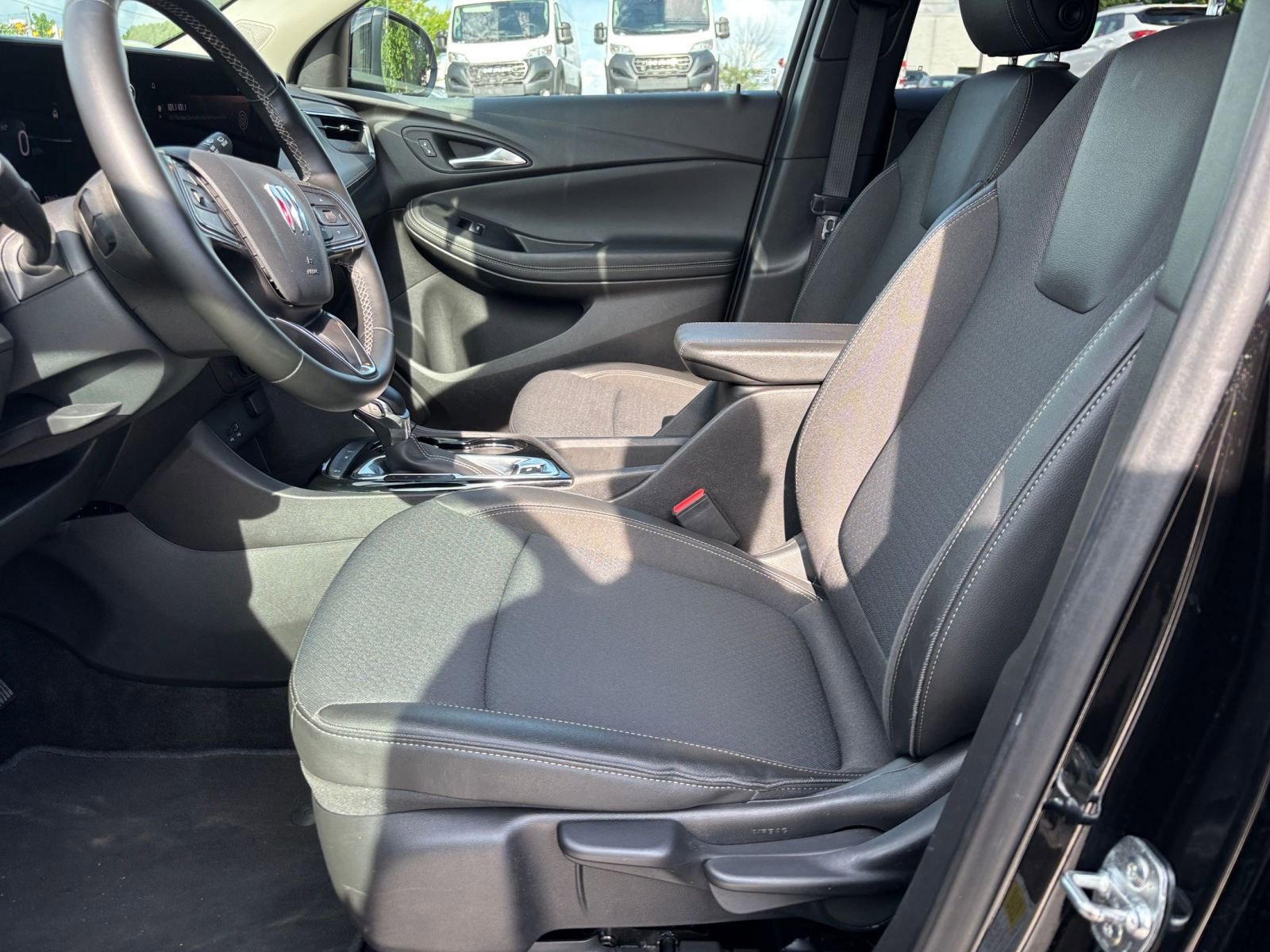 Thumbnail: 2025 Buick Encore GX - 25