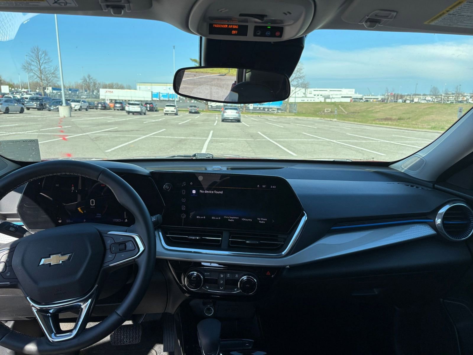 Thumbnail: 2025 Chevrolet Trax - 32