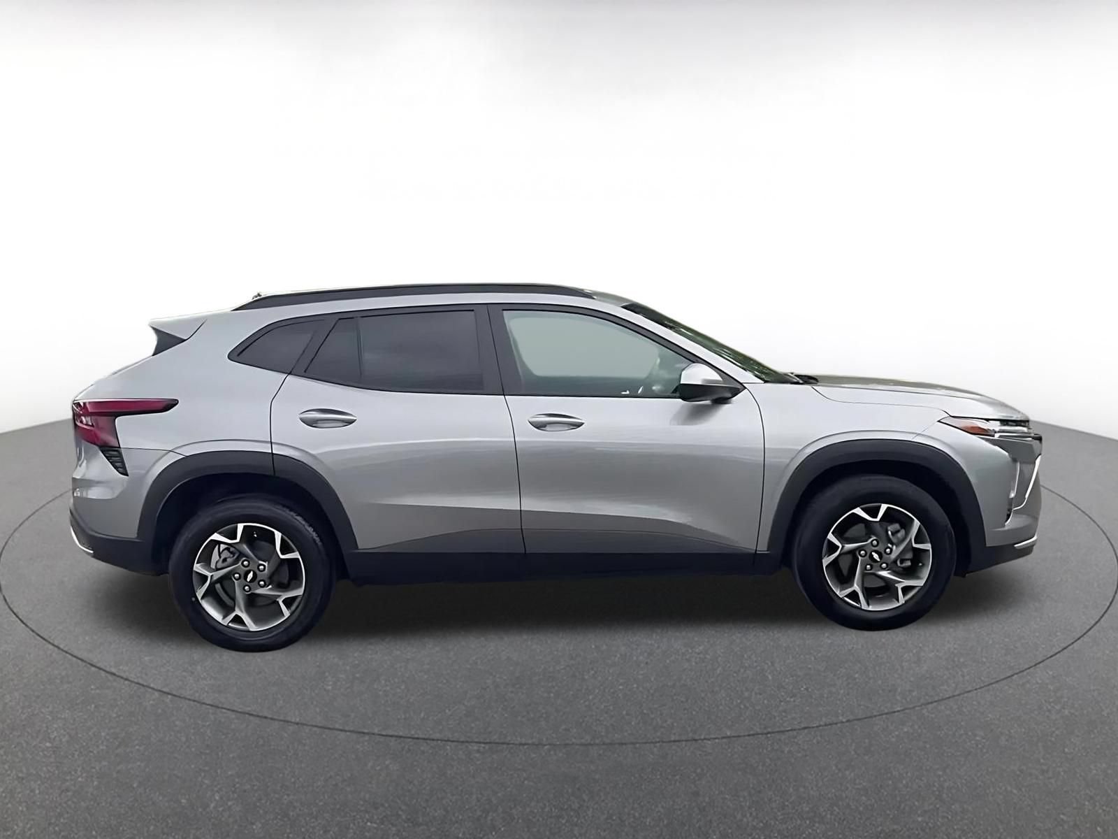 Thumbnail: 2025 Chevrolet Trax - 16