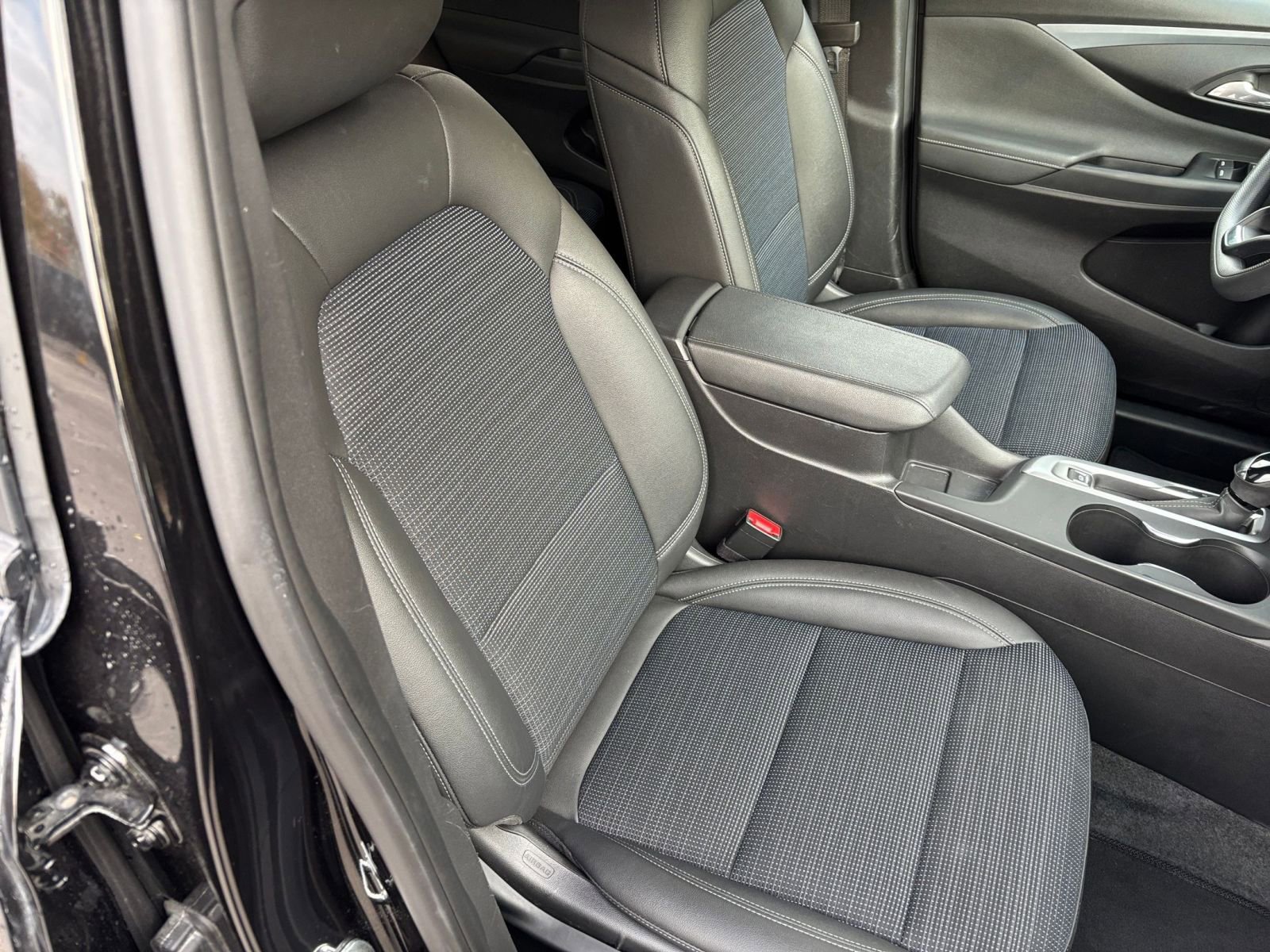 Thumbnail: 2025 Buick Envista - 34