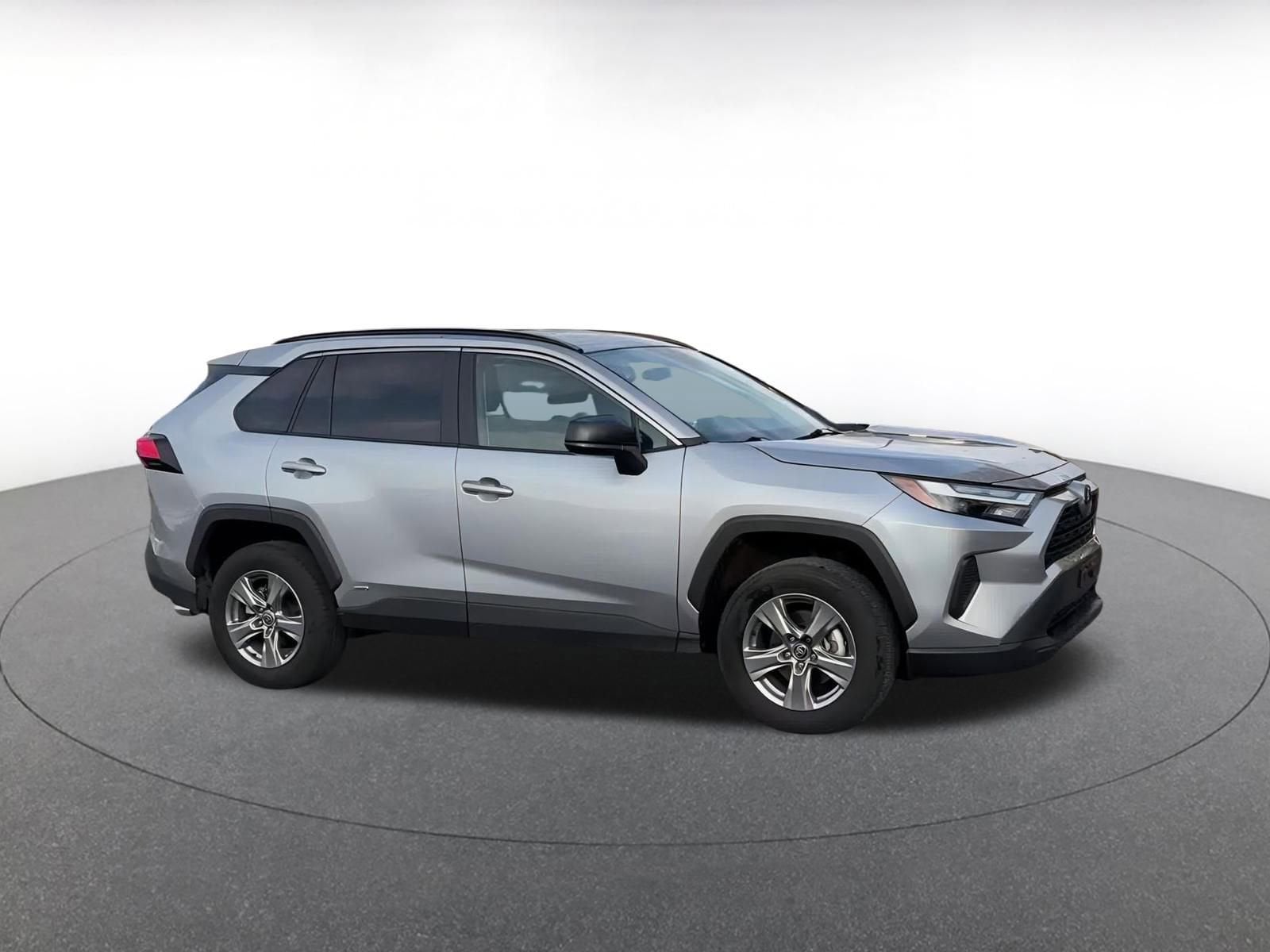 Thumbnail: 2025 Toyota RAV4 - 2