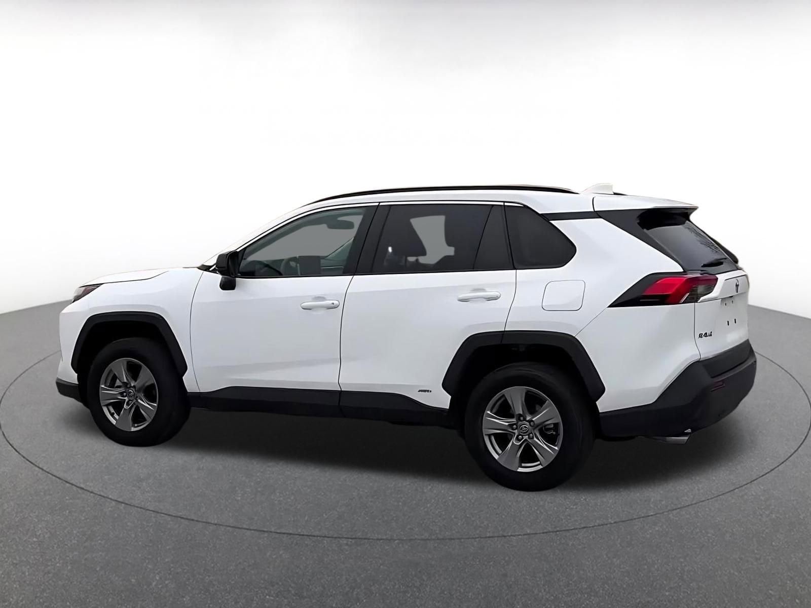 Thumbnail: 2025 Toyota RAV4 - 9