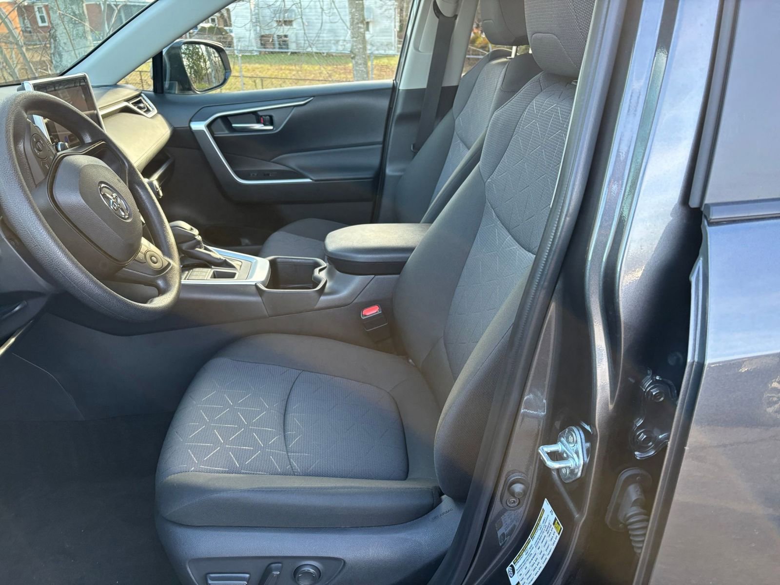 Thumbnail: 2025 Toyota RAV4 - 27