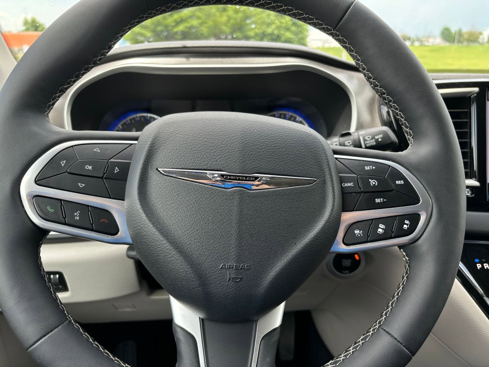 Thumbnail: 2024 Chrysler Pacifica - 31