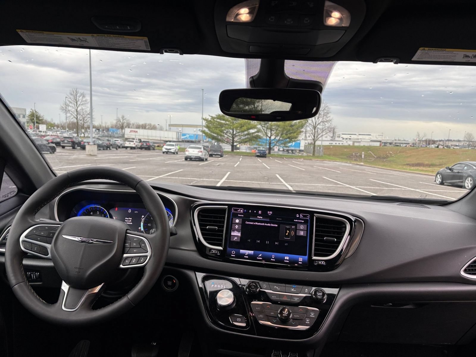 Thumbnail: 2025 Chrysler Pacifica - 35