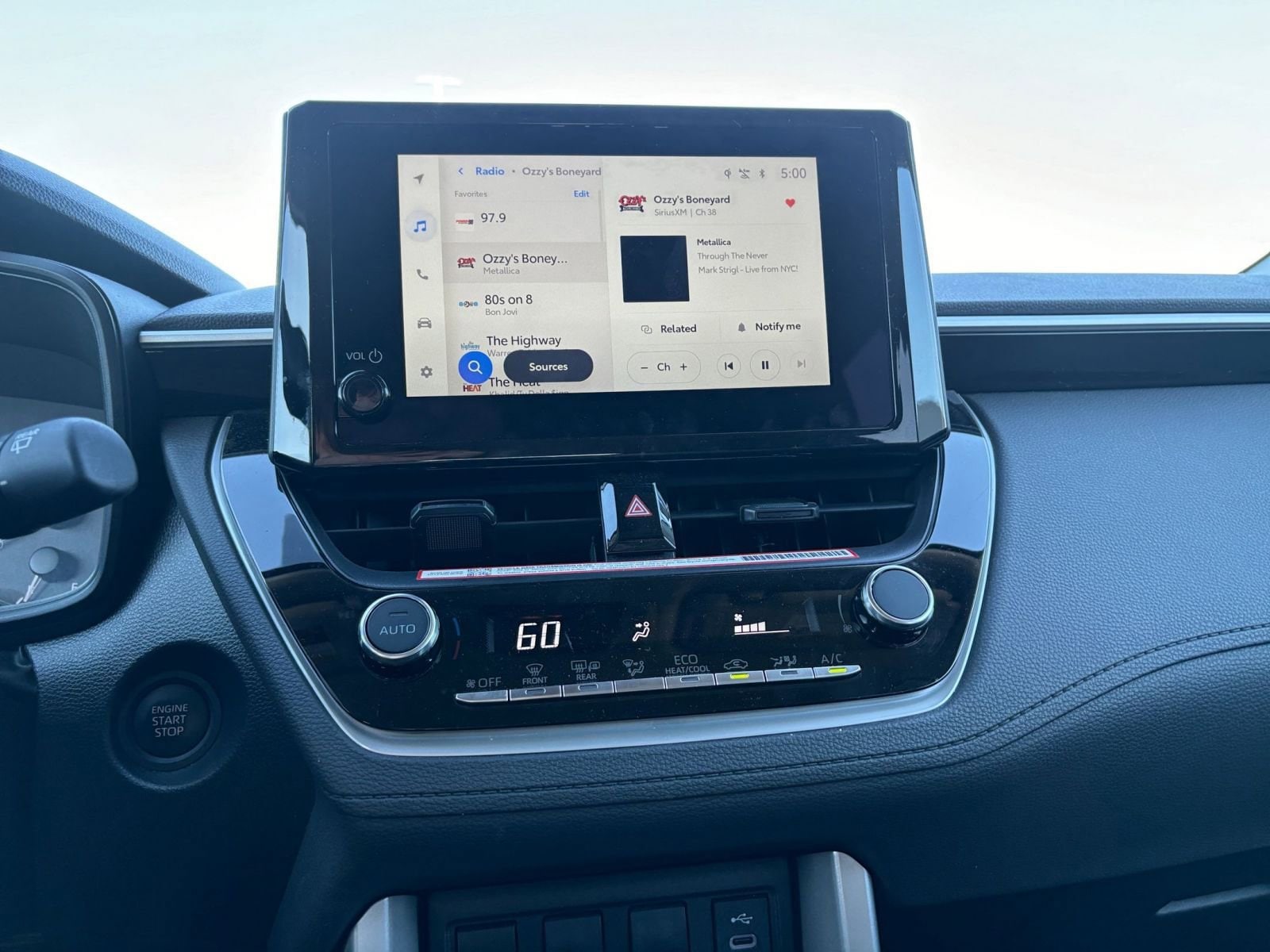 Thumbnail: 2025 Toyota Corolla Cross - 18