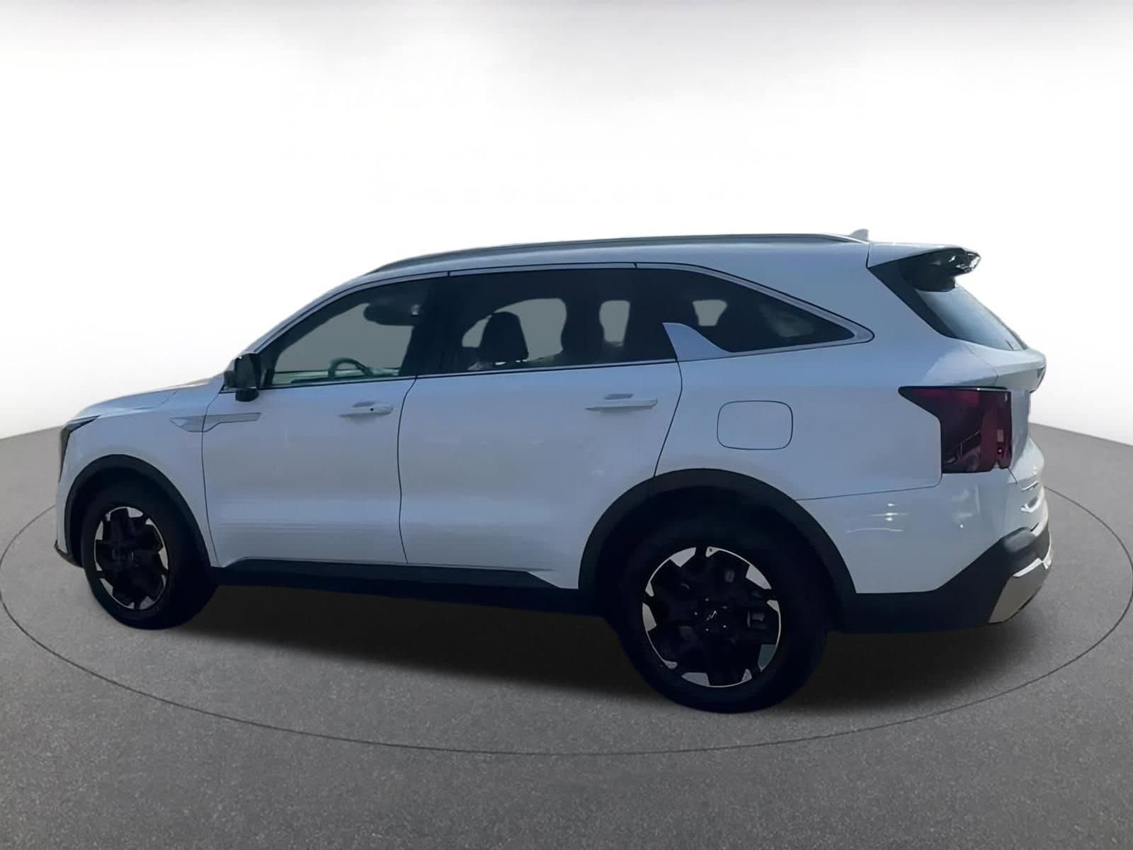 2024 Kia Sorento S 10