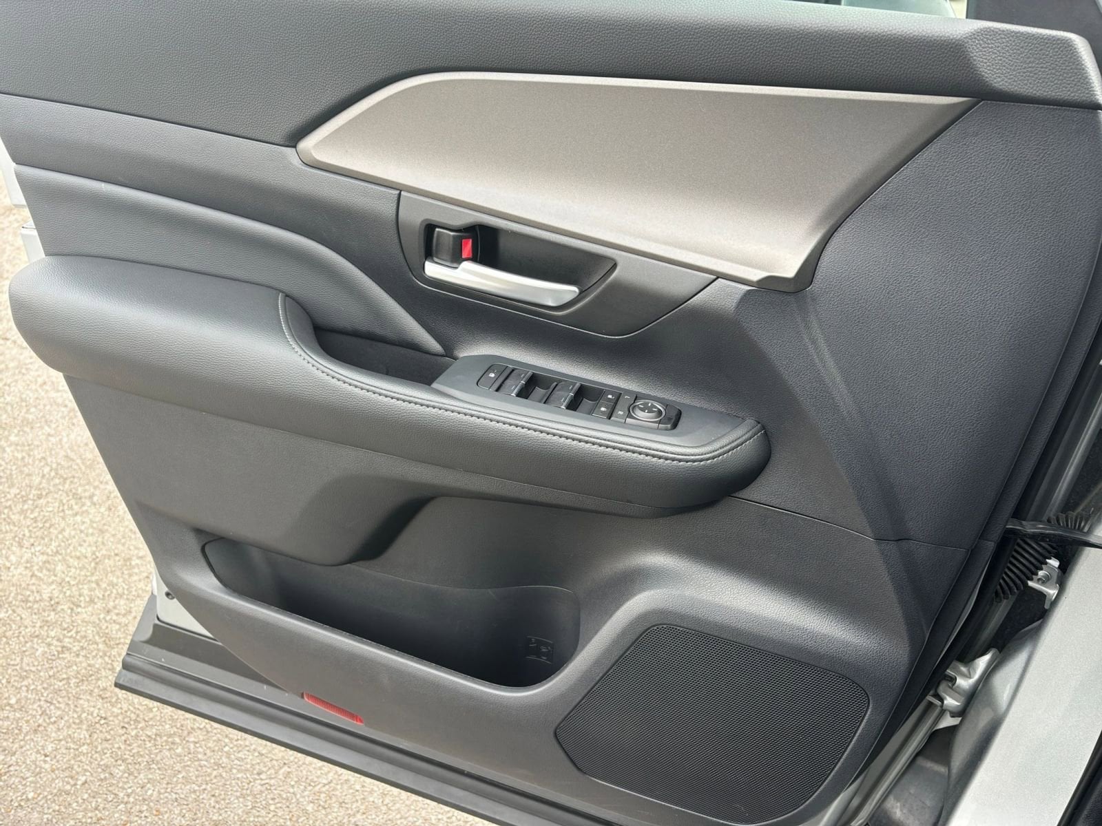 Thumbnail: 2025 Toyota Grand Highlander - 20