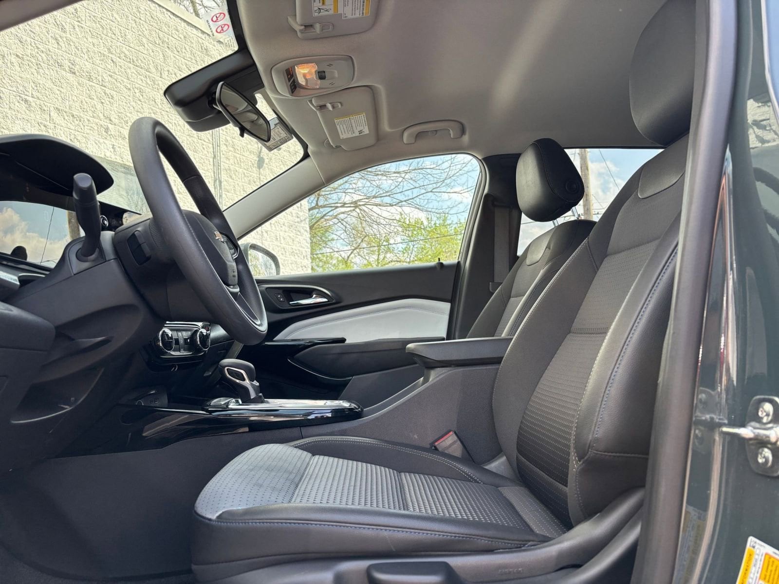 Thumbnail: 2025 Chevrolet Trax - 25