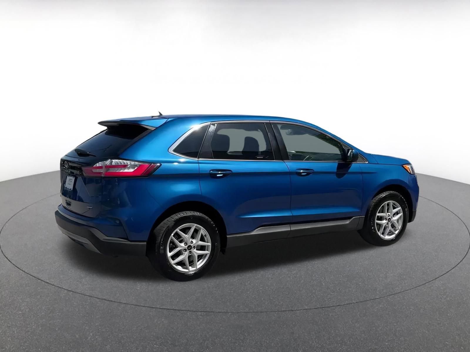 Thumbnail: 2024 Ford Edge - 15