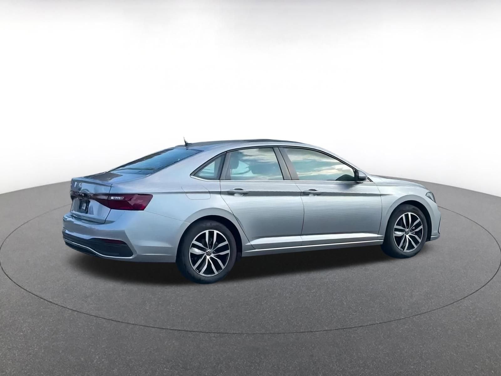 Thumbnail: 2025 Volkswagen Jetta - 15