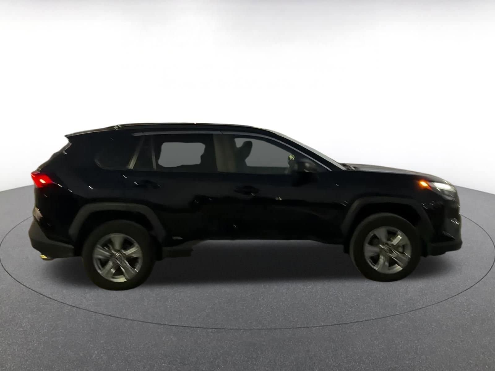 Thumbnail: 2025 Toyota RAV4 - 16