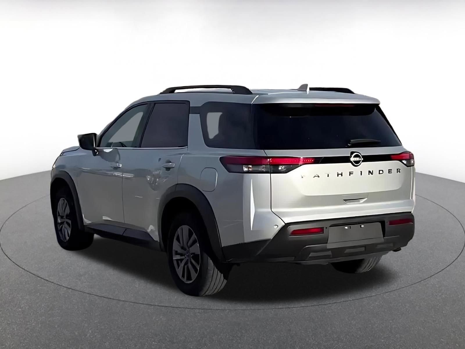 Thumbnail: 2025 Nissan Pathfinder - 10