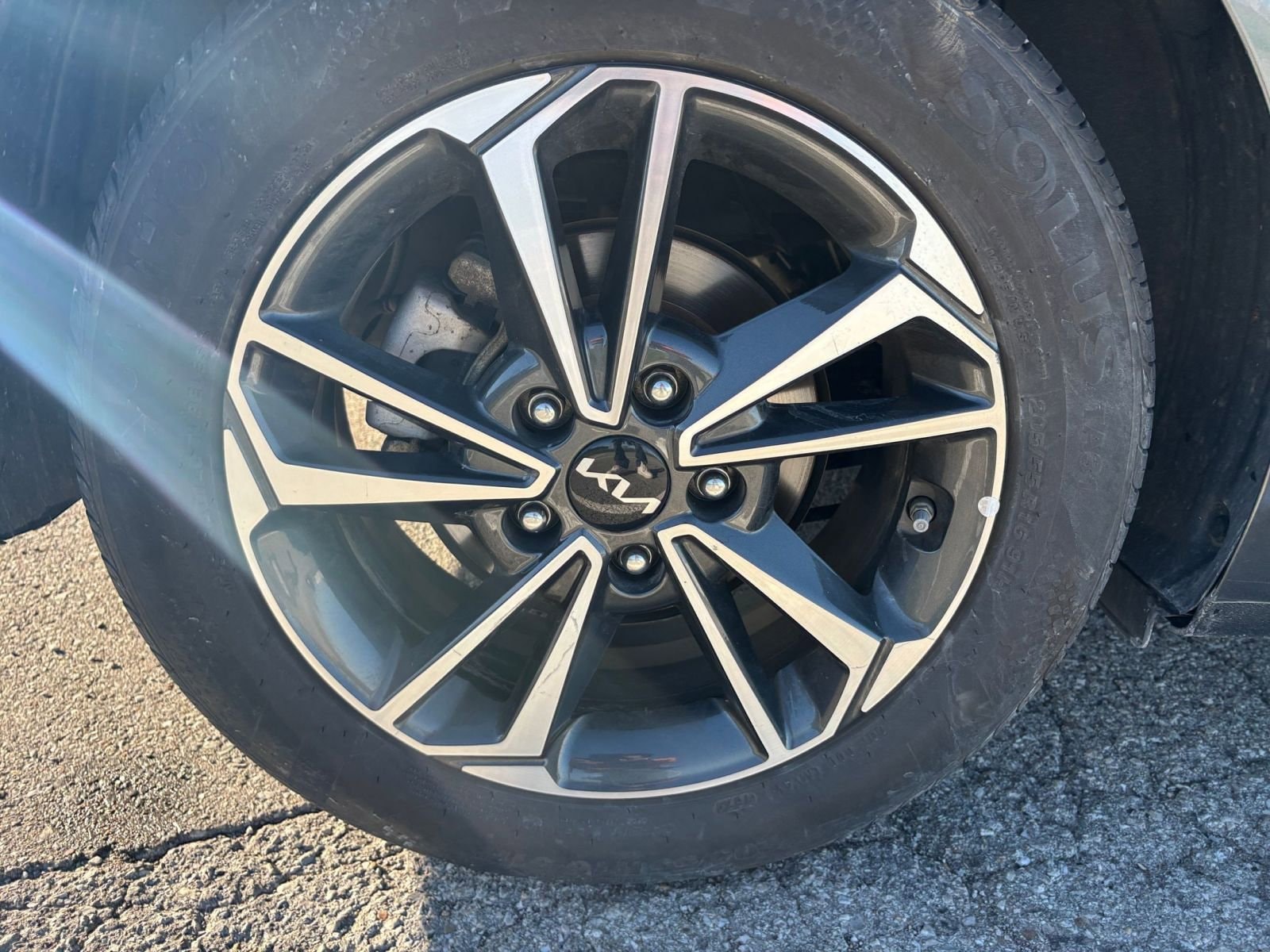 Thumbnail: 2024 Kia Forte - 28