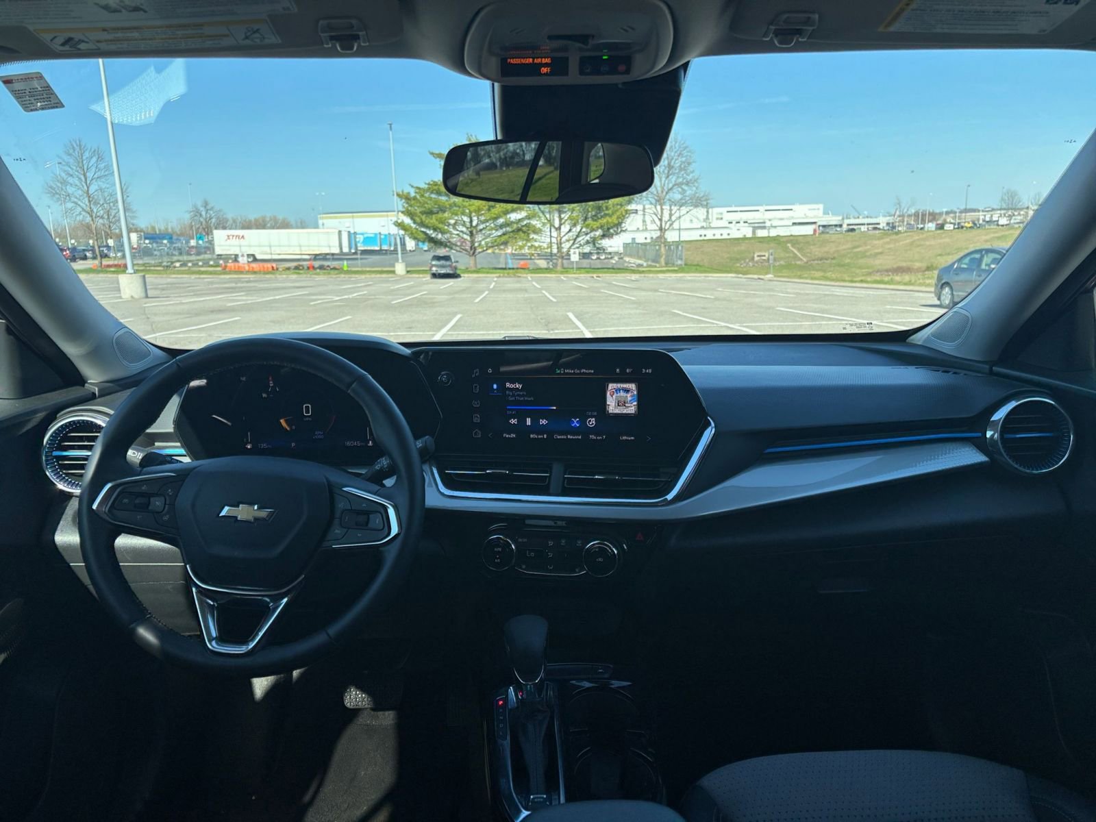 Thumbnail: 2025 Chevrolet Trax - 32