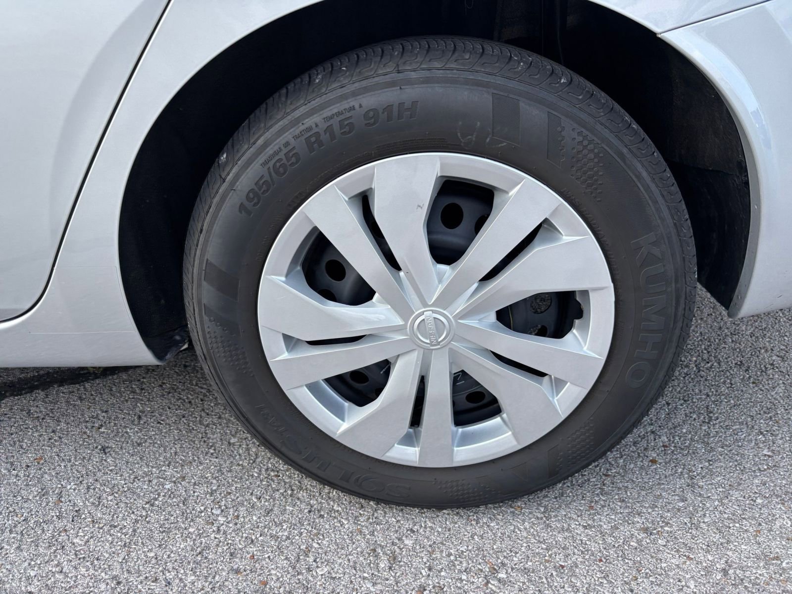 2024 Nissan Versa S 25