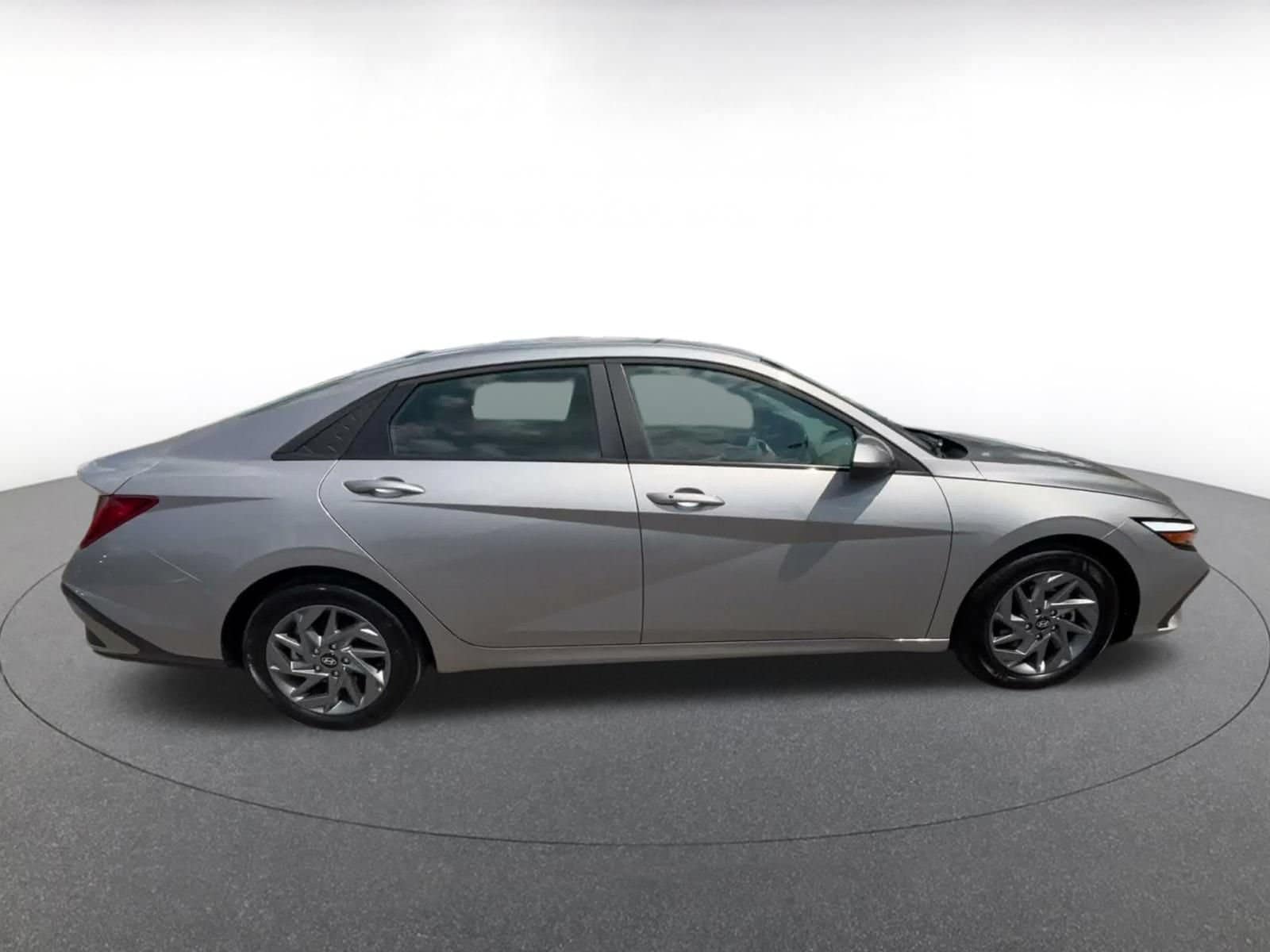 Thumbnail: 2026 Hyundai Elantra - 15