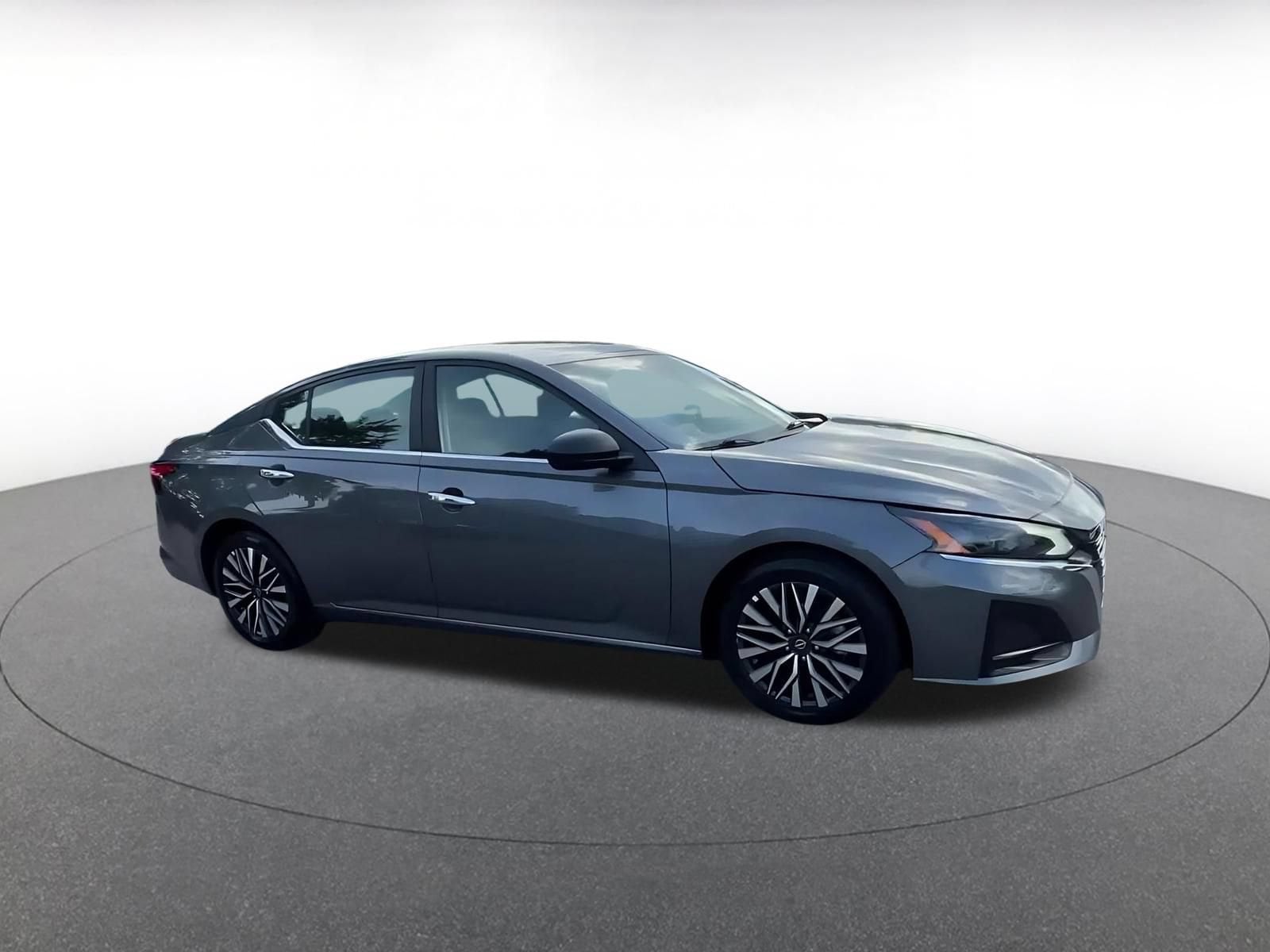 Thumbnail: 2025 Nissan Altima - 2