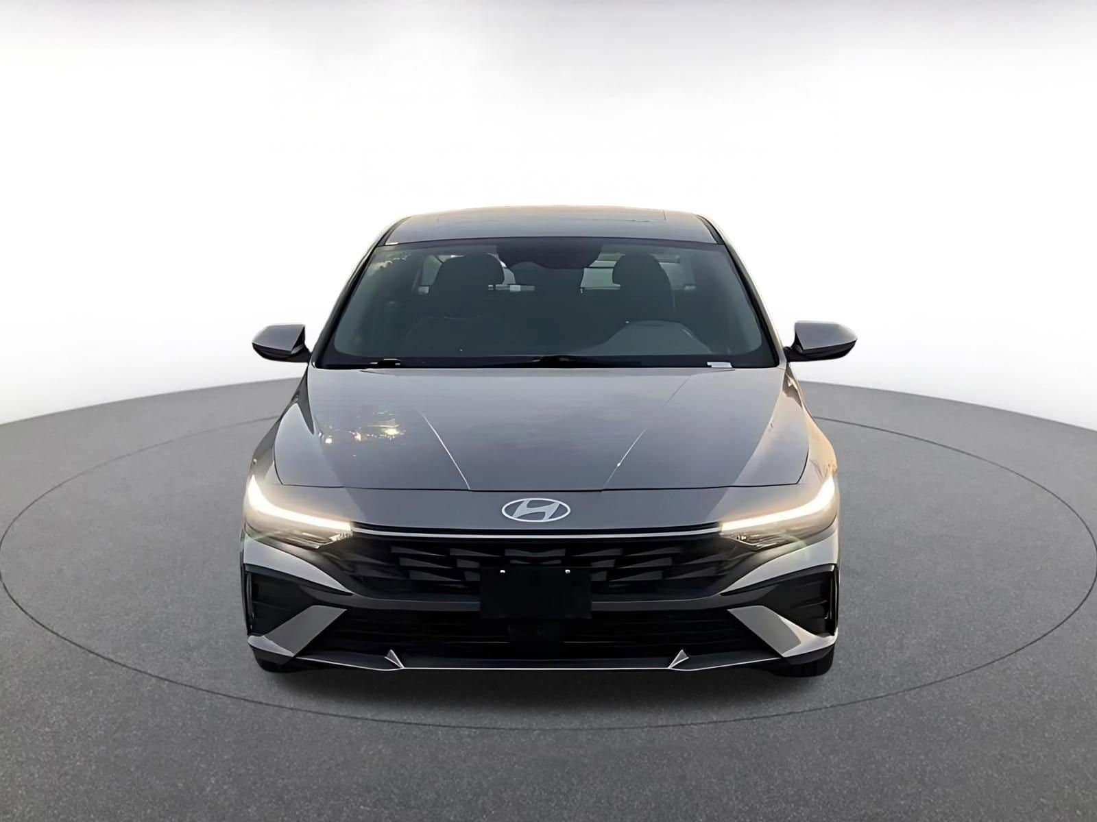 Thumbnail: 2025 Hyundai Elantra - 4